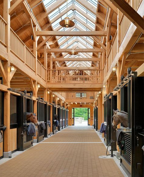 Luxury Horse Barns, Dream Barn Stables, Horse Barn Ideas Stables, Horse Barn Designs, Dream Stables, Dream Horse Barns, Horse Barn Plans, Horse Stable, Barn Interior