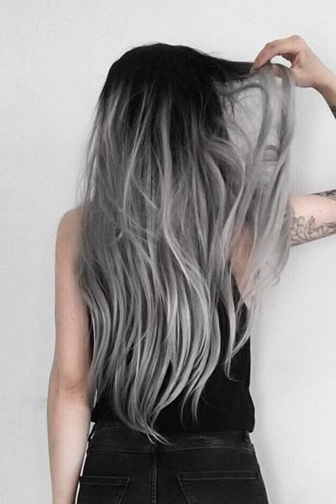 Grey Ombre Hair Ideas to Rock this Year ★ See more: http://lovehairstyles.com/grey-ombre-hair-ideas/ Pelo Color Borgoña, Dark Roots Hair, Grey Ombre Hair, Brown Ombre Hair, Ombre Hair Blonde, Silver Hair Color, Ombré Hair, Grey Ombre, Trendy Hair Color