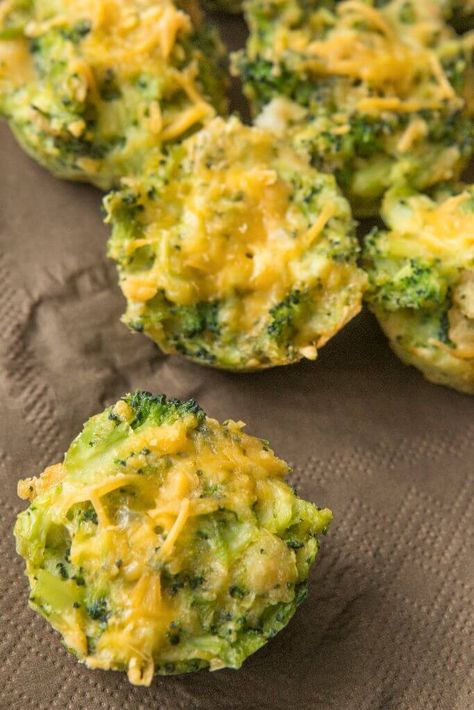 Bring these broccoli bites to your next gathering for a big hit! Easy Muffin Tin Recipes, Broccoli Cheddar Bites, Broccoli And Cheese Recipe, Broccoli Cheese Bites, Cheese Christmas, Broccoli Bites, Christmas Side, Christmas Side Dishes, 2b Mindset