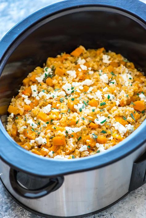 Slow Cooker Risotto with Butternut Squash, Goat Cheese, and Brown Rice. This easy crock pot risotto recipe is as creamy as traditional risotto, but there's NO stirring required! #crockpot #slowcooker #rice #easysidedish #risotto Slow Cooker Risotto, Risotto With Butternut Squash, Healthy Risotto, Fall Slow Cooker, Fall Slow Cooker Recipes, Easy Risotto, Risotto Recipes Easy, Slow Cooker Barbacoa, Slow Cooker Lentils