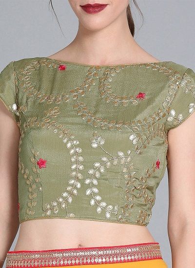 Trendy 50 Boat Neck Blouse Designs for Sarees and Lehengas (2022) - Allure Beauty World Boat Neck Sleeveless Blouse Designs, Board Neck Blouse Design, Short Sleeve Blouse Designs Saree, Boat Neck Blouse Pattern, Indian Styling, Function Saree, Silk Saree Blouse Pattern, Short Sleeve Blouse Design, Boat Neck Blouse Designs