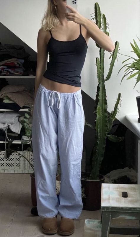 Scandi Girl Aesthetic Outfit, Lazy Clothes Aesthetic, Lounge Aesthetic Outfit, Dark Summer Clothes, At Home Summer Outfits, Pj Aesthetic Outfit, Scandi Girl Outfit, Outfits For Breakfast, Comfy Pjs Aesthetic