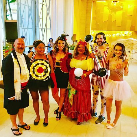 Circus group Halloween costume Circus Group Halloween Costumes, Circus Group Costume, Circus Costume Ideas Women, Circus Theme Costume, Circus Theme Party Outfits, Circus Inspired Outfit, Circus Costume Ideas, Circus Halloween Costumes, Seussical Costumes