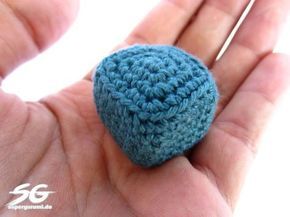 Crochet Cube Crochet Cube, Cube Pattern, Small Crochet, How To Crochet, Crochet Techniques, Crochet Patterns Amigurumi, Amigurumi Crochet, Christmas Crochet, Crochet Tutorial