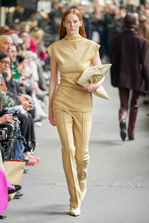 Fall Winter 2022 Pants, Runway 2022 Fall Winter, Gauchere Fall 2022, Fall Winter 23/24 Runway, Knitwear Runway 2022, Fashion Runway Show, Copenhagen Fashion Week, Runway Trends, Yellow Fashion