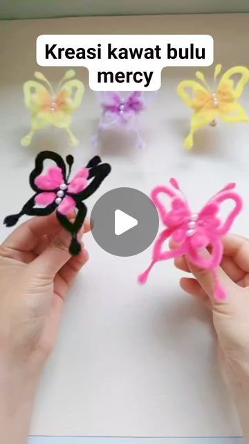 Pipe Cleaner Butterfly Tutorial, Butterfly Pipe Cleaner, Pipe Cleaner Butterfly, Pipe Cleaner Flowers, Butterfly Craft, Butterfly Tutorial, Wire Tree Sculpture, Flower Bouquet Diy, Pipe Cleaner Crafts