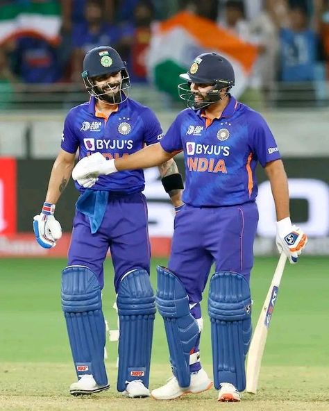 Cute Couple Stories, Australia Cricket Team, Shreyas Iyer, Cricket Quotes, Crying Eyes, Dhoni Photos, Ms Dhoni Wallpapers, Virat Kohli Instagram, Virat Kohli Wallpapers