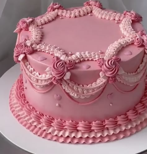 Light Pink Cake Design, Vintage Style Cakes, Easy Vintage Cake Design, Classic Pink Birthday Cake, Pink Vintage Cake Round, Vintage Buttercream Cake Pink, Pink Lambeth Cake, Cake Boxes Diy, Bolo Vintage