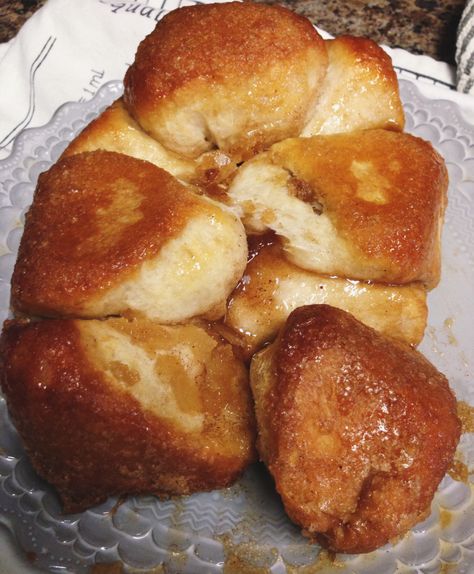 Cream Cheese Filled Gorilla Bread Bread Machine Buns, Gorilla Bread, Bread Ideas, Christmas Morning Breakfast, Cinnamon Rolls Homemade, Food Favorites, Bread Machine Recipes, Cream Cheese Recipes, Monkey Bread