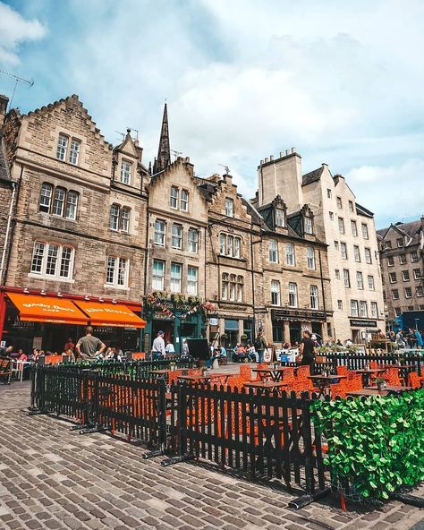 Great Pic, British Isles, Sunny Day, Cologne Cathedral, Beautiful World, Lightroom Presets, Edinburgh, Sunny Days, Sunnies