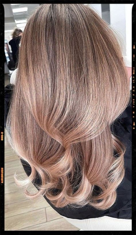 Fall Balayage Brunette Do you understand this hairstyle, I think everybody will certainly like it. See extra right here Rose Gold Dark Brown Hair, Violet Gold Hair, Rose Gold Tint Hair, Ash Rose Gold Hair Balayage, Rose Gold Grey Hair, Balayage Rose Gold Blonde, Ashy Rose Gold Hair, Rosy Blonde Hair, Blonde Rose Gold Hair