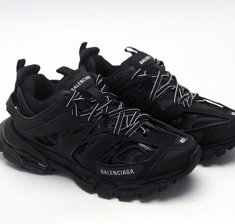 Black Balenciaga Shoes, Black Balenciaga Sneakers, Balenciaga Track Black, Balenciaga Track Trainers, Balenciaga Track Sneakers, Trendy Shoes Sneakers, Shoe Ideas, Black Platform Shoes, Balenciaga Sneakers