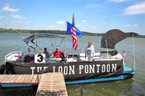 Boat Parade Ideas Boat Parade Ideas, Pontoon Boat Party, Pontoon Party, Boat Theme, Parade Ideas, Poker Run, Pirate Boats, Boat Parade, 4th Of July Parade