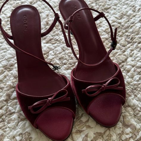 I Love These Shoes But Unfortunately They Are Too Tight On Me. And Couldn't Return Them Never Worn Final Sale Cute Professional Shoes, Vintage Slingback Heels, 90s Prom Heels, 90s Prom Shoes, Fun Red Heels, Pointed Shoes For Women, Women’s Dress Shoes, Trendy Heels For Women, Classic Red Open Heel Heels