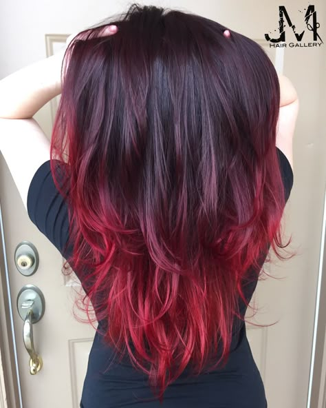 Hair color red hair purple hair ombré Red Tips On Dark Hair, Tipped Hair Color Dip Dye, Red Hair Black Roots Ombre, Red Hair Color Dark Roots, Dip Dye Red Hair, Red Hair Color Ombre, Two Tone Red Hair Color Ideas, Red And Violet Hair, Dark Roots Red Hair Balayage