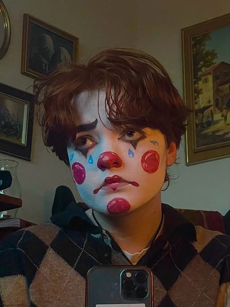 Face Paint For Men Halloween, Different Clown Makeup, Scary Clown Makeup Ideas Men, Mens Clown Makeup Simple, Boys Clown Makeup, Cholo Clown Makeup Men, Clowncore Makeup Male, Simple Clown Makeup Men, Clown Makeup Without White Face