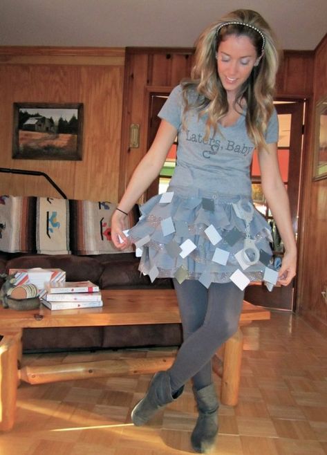 30 DIY Costumes Punny Enough To Impress Your Friends 50 Shades Of Grey Costume, Pun Costumes, Punny Costumes, Punny Halloween Costumes, Costumes College, Halloween Creative, Clever Halloween, Diy Costumes Women, Easy Diy Costumes