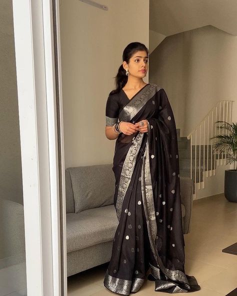 Black Sarees Classy, Black Saree For Sankranti, Black Wedding Saree, Makar Sankranti Black Saree Look, Black Saree Look Traditional, Black Sari Modern, Black Saree For Farewell School, Black And Silver Saree, Black Saree Styling