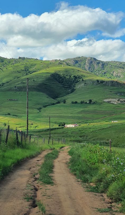 African Village Aesthetic, Emakhaya Aesthetic, Country Lifestyle Farm Life, Agriculture Pictures, South Africa Photography, Africa Photography, Travel Picture Ideas, Farm Lifestyle, Beautiful Scenery Pictures