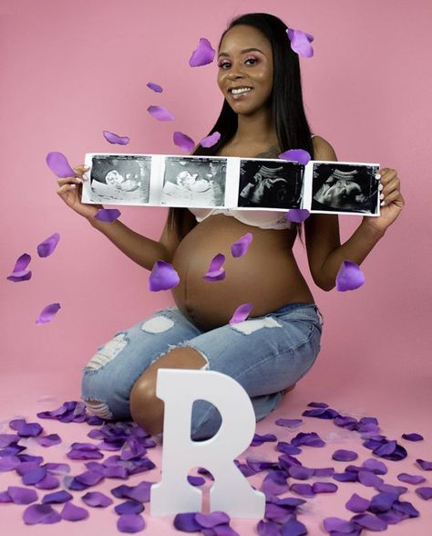 Pretty Maternity Pictures, Birthday Maternity Photoshoot, Pregnant Photo Shoot Ideas, Maternity Photoshoot Black Women, Maturity Photoshoot Black Women, Maternity Photography Ideas Black Women Unique, Maternity Photoshoot Ideas Creative, Pink Maternity Photoshoot, Boy Maternity Shoot Black Women