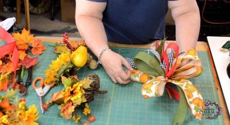 DIY Fall Lantern Swag -How to Make a Funky Bow to use in a Lantern Swag Lantern Swags Tutorial, Lantern Projects, Fall Lantern Decor, Lantern Toppers, Swag Wreaths, Lantern Decorations, Mailbox Swag, Wreaths Winter, Floral Centrepiece