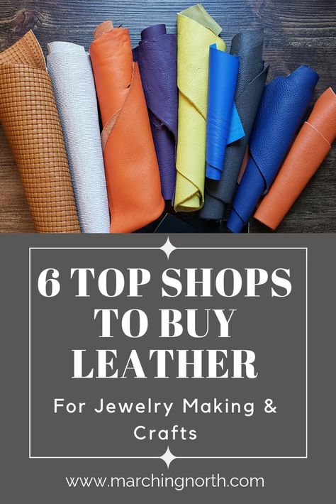 Diy Leather Jewelry How To Make, Glowforge Leather Projects, Leather Making Projects, How To Make Leather Earrings, Leather Art Handmade, Faux Leather Crafts, Cricut Leather, Leather Goods Handmade, Diy En Cuir