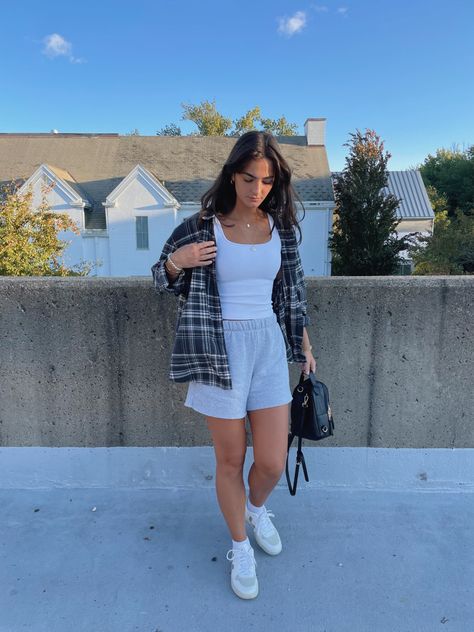 Light Grey Shorts Outfit, Grey Sweatshorts Outfit Women, Black Sweatshorts Shorts Outfit, Flannel Outfits With Shorts, Fleece Shorts Outfit Women, Gray Sweatshorts Outfit, Sweatshorts Shorts Outfit Women, Longer Shorts Outfits Women, Outfits With Sweat Shorts