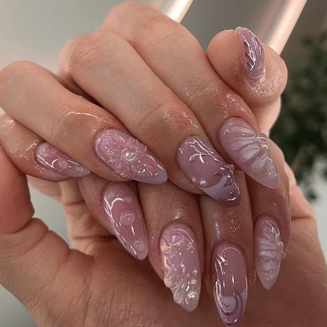 48 Beautiful Spring Nail Design Inspirations that are Trendy Almond Jewel Nails, Kpop Concert Nails, New Trendy Nail Art Designs, Nail For Spring, Nails Theory, Nail Art Designs Spring, Pr Nails, Trendy Manicure, Jade Nails