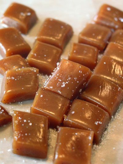 salted caramels: http://www.thekitchn.com/thekitchn/recipe-review/diy-salt-caramels-ungift-guide-2008-071818 Bread Bites, Ginger Chews, Christmas Yummies, Easy Candy Recipes, Short Bread, Cinnamon Caramel, Specialty Food Store, Ginger And Cinnamon, Caramel Candy