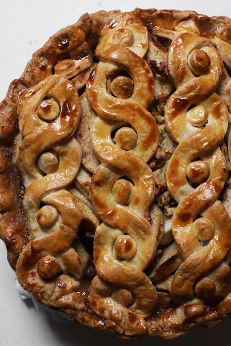 cardamom apple walnut pie Apple Walnut Pie, Fall Eating, Walnut Pie, Caramel Pie, Apple Walnut, Sweet Pies, How To Make Stencils, Sweet Pie, Hand Pies