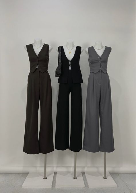 Suit Western Style Women, Waistcoat Set Woman, Vest And Wide Leg Pants, Vest And Wide Leg Pants Outfit, Waistcoat And Pants Outfit, Clothes For Wide Shoulders, Vest Pant Suit Women, Vest Set Outfit, Vest And Pants Women