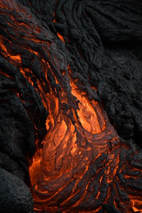 Molten lava flowing from volcanic eruption at Fagradalsfjall in Iceland Lava Aesthetic, Mount Doom, Volcano Lava, Erupting Volcano, North Iceland, Iceland Landscape, Volcanic Eruption, Fine Art Landscape Photography, Professional Lightroom Presets