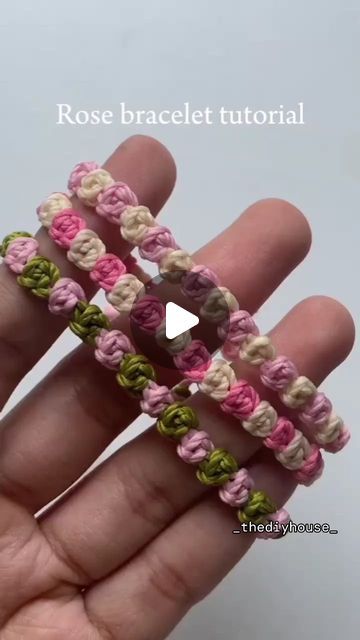 Rope Tutorial, Thread Diy, Macrame Bracelet Tutorial, Macrame Bracelet Patterns, Diy Bracelets Tutorials, Friendship Bracelets Tutorial, Bracelet Craft Diy, Simple Rose, Rose Bracelet