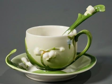 Lily of the Valley Collection - Teacup, Saucer and Spoon Lily Of The Valley Glassware, Lily Of The Valley Pottery, Frog House, Art Connection, Pretty Mugs, Diy Pottery, Ceramics Ideas Pottery, Kitchen Items, Pottery Designs