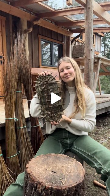 Alex Rooted on Instagram: "Making an oval basket base ✨ #willowbasket #slowliving #cottagecore #cabininthewoods #forestliving" Basket Willow, Making Baskets, Oval Basket, Willow Basket, Family Compound, Willow Weaving, Egg Basket, Cabin In The Woods, Slow Living