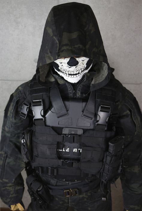 Tactical Outfit, Special Forces Gear, Tactical Armor, Bulky Sweaters, Techwear Fashion, Futuristic Armour, Cyberpunk Clothes, Combat Armor, Military Gear Tactical