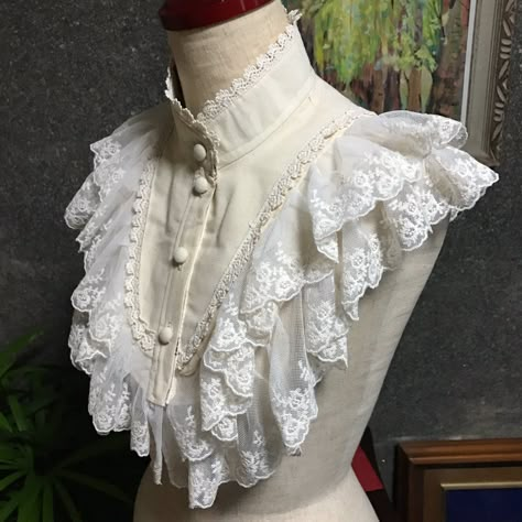 Jabot Collar, Detail Couture, Steampunk Victorian, Steampunk Clothing, Thrift Shop, Dresses Lace, Lace Ruffle, Historical Clothing, Mode Vintage