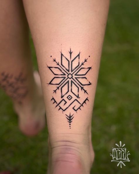 Bulgarian Embroidery Tattoo, Bulgarian Symbols Tattoo, Traditional Lithuanian Tattoo, Latvian Tattoo Ideas, Slavic Tattoo Symbols, Russian Style Tattoo, Latvia Tattoo, Scandinavian Tattoo For Women, Baltic Symbols Lithuania Tattoo