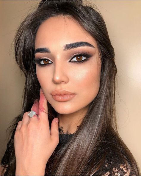 Glamazon Kuwait on Instagram: “📸 Makeup by @makeup_saparova ✨ . . . Beauty @amiaiai ✨ . . . #beauty #MOTD #Makeup #MUA #makeuplooks #makeupartist” Makeup Books, Makeup Glam, Soft Glam Makeup, Makeup Looks For Brown Eyes, Instagram Makeup, Hair Remover, Blue Makeup, Makeup Goals, Glam Makeup