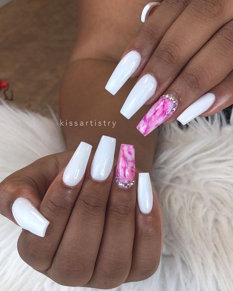 Marble Nails With Diamonds, Nail Ideas For Highschool, Marble Pink And White Nails, Nails 2024 White, Cool White Nails, White Nails With Pink Designs, White And Pink Nail Designs, Pink And White Nails Acrylic, Pink Nails With Designs