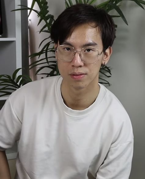 Eddy Chen Twosetviolin, Eddy Chen Cute, Ray Chen, Eddy Chen, Twoset Violin, Comedy Duos, Music Jokes, Chemistry Teacher, Musical Comedy