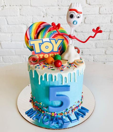 Forky Birthday Cake, Toy Story Party Decorations, Toy Story Theme, Toy Story Cakes, Story Birthday, 2nd Birthday Party Themes, Toy Story Birthday Party, Birthday Toys, 2 Birthday