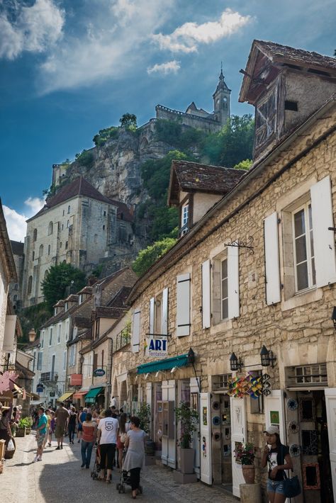 Rocamadour: Why So Many People Visit This Village in the Dordogne Rocamadour France, Dordogne France, The Lover, Voyage Europe, French Countryside, So Many People, Old Buildings, Street Scenes, South Of France