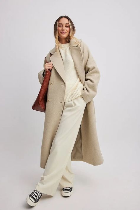 16 Winter 2024 Fashion Trends You'll Love — Including New Micro Trends Beige Coat Outfit, Catalogue Shoot, Chic Cardigan, Leopard Print Coat, Beige Outfit, Beige Coat, Autumn Fits, Long Coats, Fashion Articles