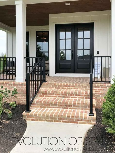 Front Porch Stairs Ideas Entrance, Brick Steps Front Porch Entrance, Front Porch Railing Ideas, Front Porch Stairs, Modern Farmhouse Porch, Front Porch Remodel, Porch Railing Designs, Modern Front Porches, Front Porch Addition