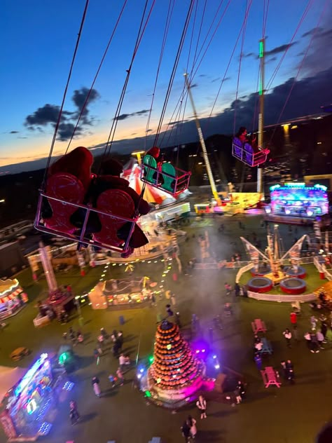 Sunset , rollercoaster , ride , couple goals , mancheset , halloween , rides , fairground , fairground aesthetic, funfair , funfair aesthetic , clown , #sunset #fairground #funfair #coupleromantic couples goals #sunsetphotography couple trend , couple aesthetic, manchester , uk fairground , fun , days out idea Fair Swings Aesthetic, Couple On Roller Coaster, Fair Dates Aesthetic, Carnival Couple Aesthetic, Couple Rollercoaster, Carnival Date Aesthetic Couple, Fun Dates Aesthetic, Fair Aesthetic Couple, Places To Go On A Date