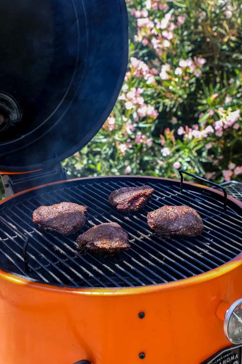 Smoked Beef Cheeks Recipe Beef Cheeks Recipe, Bbq Dry Rub, Beef Cheeks, Beef Tallow, Paleo Beef, Smoked Beef, Beef Stock, Beef Cuts, Beef Broth