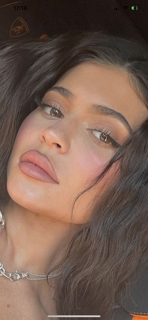 Kylie Jenner Makeup Looks Glam, Kylie Jenner Iconic Photos, King Kylie Makeup, Kylie Jenner Natural, Kylie Jenner Aesthetic, Kylie Jenner Face, Kylie Jenner Makeup Look, Maquillage Kylie Jenner, Kylie Jenner Icons