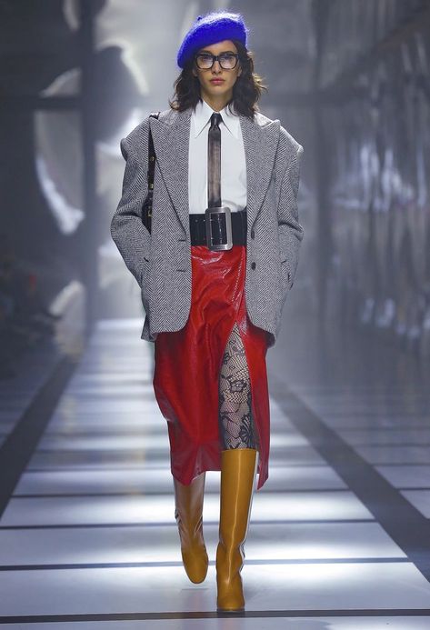 00s Runway, Gucci Runway, Genderless Fashion, Gucci Outfits, Quirky Fashion, Gucci Fashion, International Fashion, Fashion Stylist, Milan Fashion Week