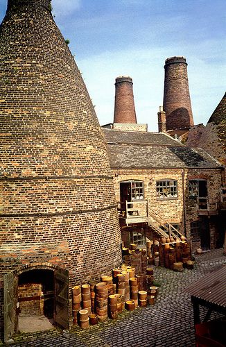 Gladstone Pottery Works, Stoke-on-Trent, England. The Gladstone Pottery Museum is a working museum of a medium sized pottery, typical of those once common in the North Staffordshire area of England from the time of the industrial revolution in the 18th century to the mid 20th century Pottery Museum, Trent England, Magic Places, The Industrial Revolution, Northern England, Staffordshire England, Pottery Classes, England And Scotland, Peak District